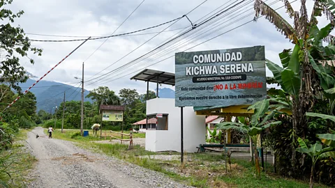 Ana Maria Buitron A prominent sign states the Serena community's opposition to mining (Credit: Ana Maria Buitron)
