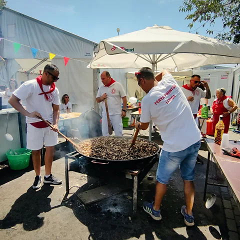 Eloi Teixidó Fontova Snails are the specialty of the region and are cooked in large paellas (Credit: Eloi Teixidó Fontova)