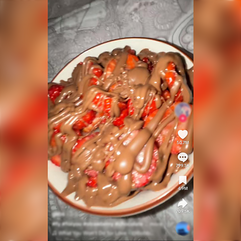 Screenshot of Gabs' strawberries and melted chocolate video