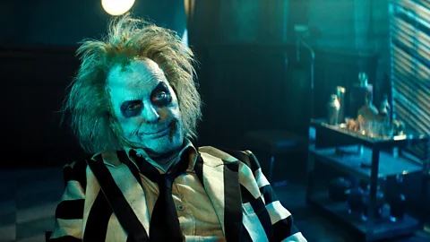 توسط برادران وارنر. تصاویری از Beetlejuice Beetlejuice (اعتبار: Warner Bros. Pictures)