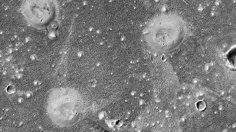 NASA/JPL-Caltech/University of Arizona Possible mud volcanoes spotted on Mars (Source: NASA/JPL-Caltech/University of Arizona)