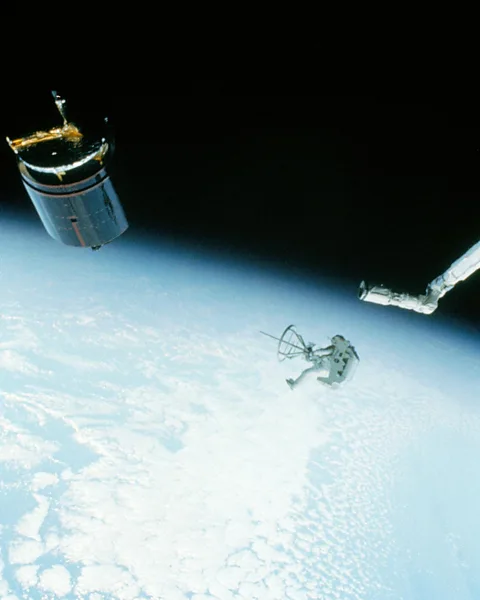 Nasa The first satellite salvage mission saw astronaut Dale Gardner "sting" a spinning spacecraft with a specially designed docking device (Credit: Nasa)