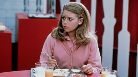 Alamy Natasha Lyonne, de 19 anos, interpretou a heroína do filme que balançava pompons em um de seus primeiros papéis principais (Crédito: Alamy)