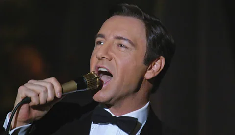 Críticas da Alamy sobre Kevin Spacey como o cantor Bobby Darin notaram a disparidade de idade (Crédito: Alamy)