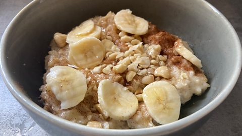 My porridge - with oats, banana, cinnamon and hazelnuts