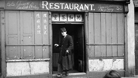 Alamy A Chinese restaurant in London's original Chinatown in the 1930s – which was located in Limehouse in the capital's Docklands (Credit: Alamy)