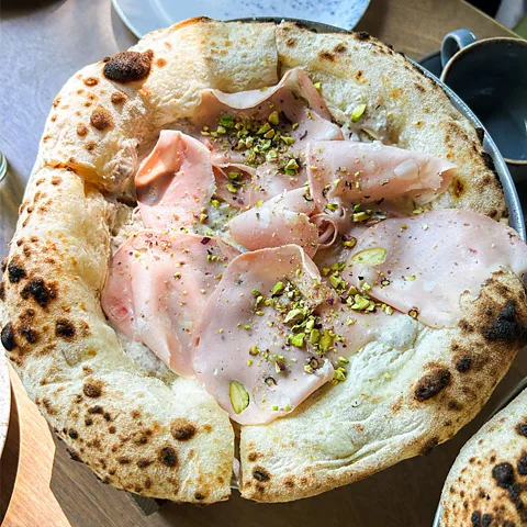 Alamy Uditi calls Diego Vitagliano's pizza 'the fine dining approach' (Credit: Alamy)