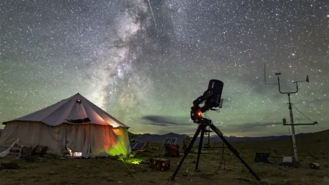Dorje Angchuk Telescope and tent underneath the starry skies in Hanle (Credit: Dorje Angchuk)