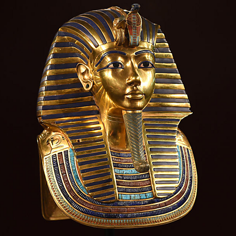 A photo of the burial mask of Tutankhamun