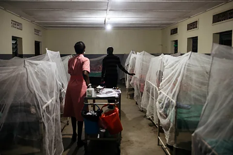 Kang-Chun Cheng Pricilla Chebiira delivers daily injections of drugs to patients suffering from visceral leishmaniasis at Amudat Hospital (Credit: Kang-Chun Cheng)