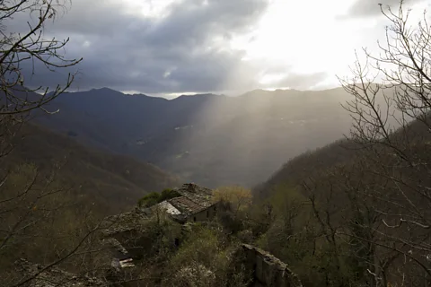 Andrea De Giovanni Chiapporato, an abandoned village in Italy (Credit: Andrea De Giovanni)
