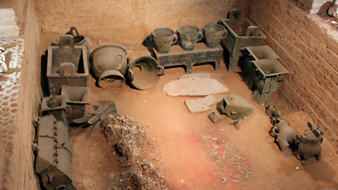 A photo of a reconstruction of Fu Hao's tomb.