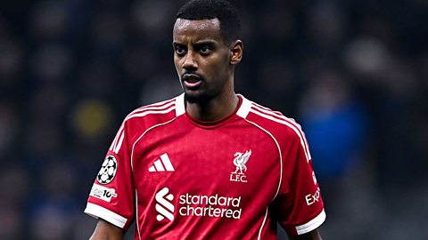 Alexander Isak in a Liverpool shirt.