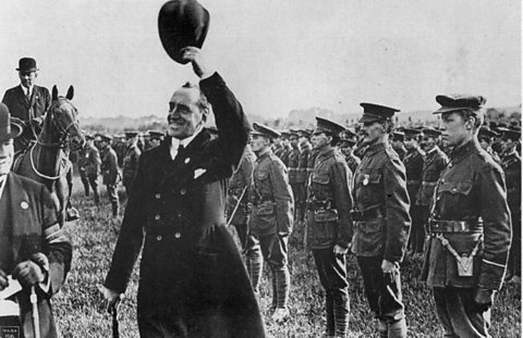 Edward Carson reviewing volunteer Irish soldiers.