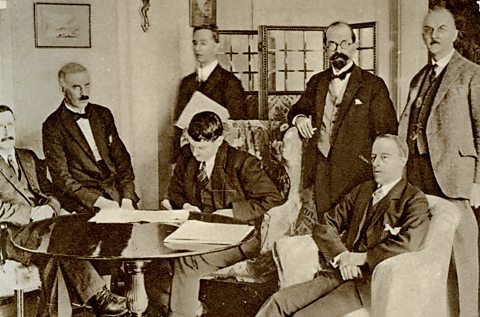 Irish signatories of the treaty with Great Britain, 6 December 1921