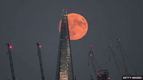 Shapes and colours of the Moon 月亮的万千色相