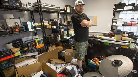 Lewis Hilsenteger of Unboxing Therapy