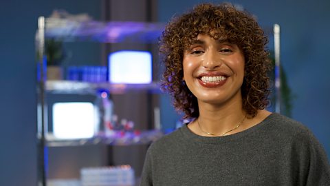 Electrolysis of molten salts