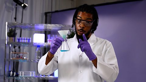 Big Manny explains how to make the salt copper sulfate in this GCSE Chemistry experiment.