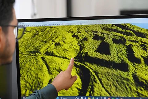 Getty Images The full extent of the network of earthworks in the Ecuadorian jungle have only become clear thanks to Lidar studies of the terrain (Credit: Getty Images)