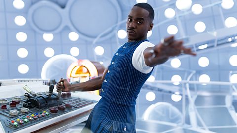 An image of Ncuti Gatwa as Doctor Who on board the Tardis