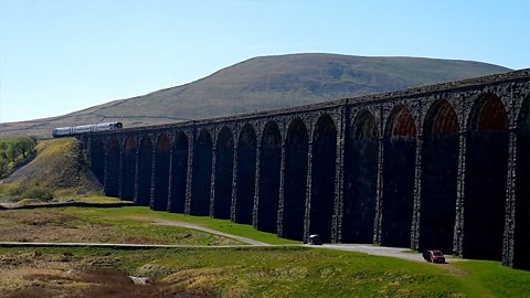 One of UK's most scenic railway lines turns 150 years old 英国最美铁路线之一迎来 150 岁生日