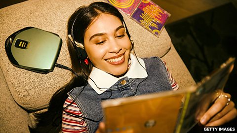 Gen Z's love of the past 热衷怀旧的 “Z 世代”