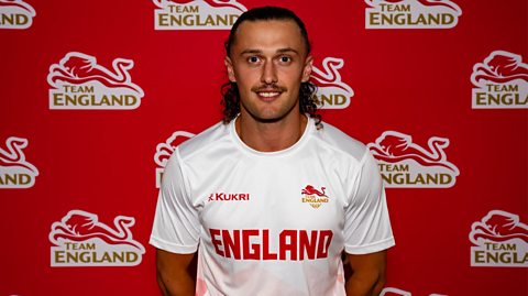 Elliot Jones attends a photocall in his Team England jersey