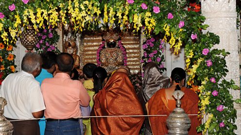 Jain devotees during Paryushan