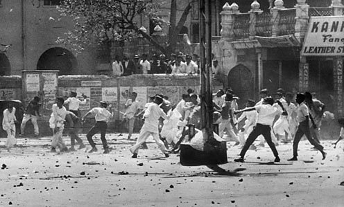 Riots between Hindus and Sikhs over the future of Punjab State