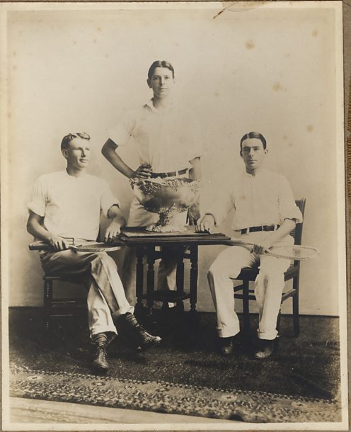 Original Davis Cup team 1900 with Dwight Davis and trophy