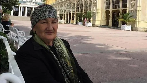 Sokinadi va haqorat qiladi