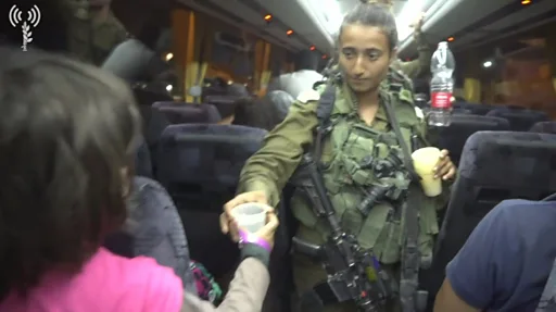 レア　本物　イスラエル軍　 イスラエル軍、レバノン南部でヒズボラのメンバー3人を攻撃したと発表