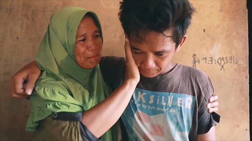 بی‌بی‌سی مادر و فرزندی را بعد از ۱۵ سال در اندونزی به هم رساند Bbc News فارسی 