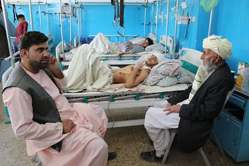 افغانستان میں طالبان کابل ایئرپورٹ پر ہونے والے دھماکے کے بعد شہر میں 