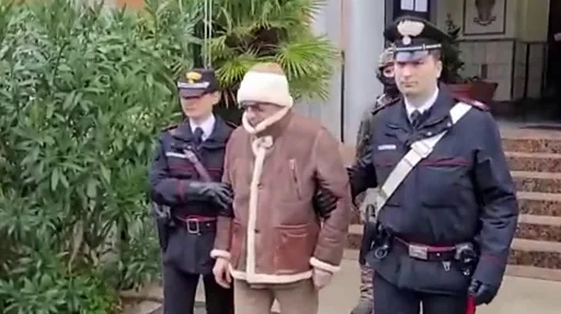 Moment mafia boss Matteo Messina Denaro is arrested