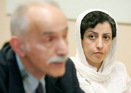 جائزة نوبل للسلام: من هي نرجس محمدي الفائزة بالجائزة فيما تقضي حكمًا في السجون الإيرانية؟ - BBC News عربي