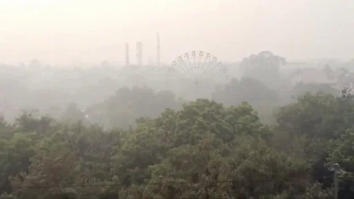 Toxic Smog Chokes Pakistan And Shuts Cities - BBC News