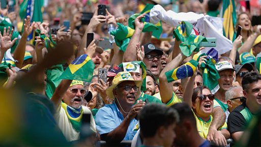 Ato pró-Bolsonaro: ex-presidente usa imagens de multidão para se