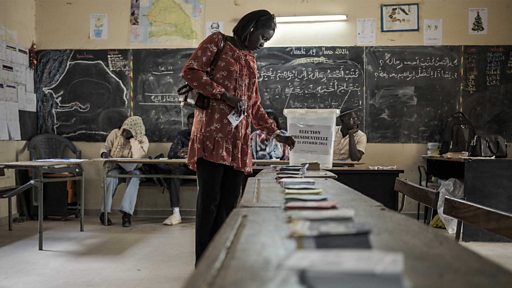 Senegal seçimleri: Seçmenler siyasi krizin ardından yeni cumhurbaşkanını seçiyor