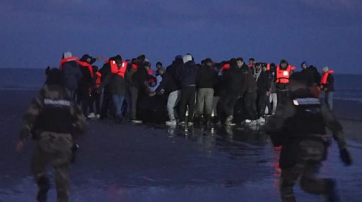 Kanaldaki göçmen teknesinde ölen beş kişi arasında 7 yaşında bir kız da vardı