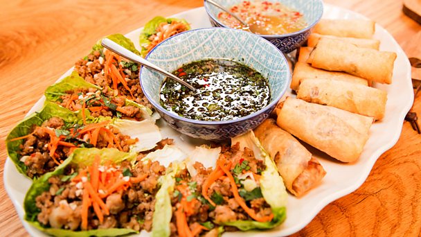 Aloo baingun (veggie potato and aubergine curry) recipe - BBC Food