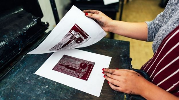 What is printmaking? | KS1 | Primary - BBC Bitesize