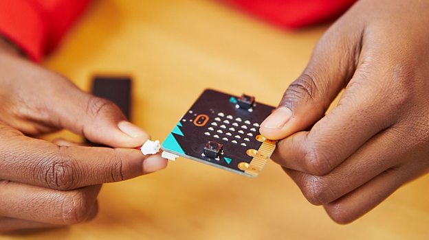7 simple steps to teaching coding with the BBC micro:bit - BBC Teach