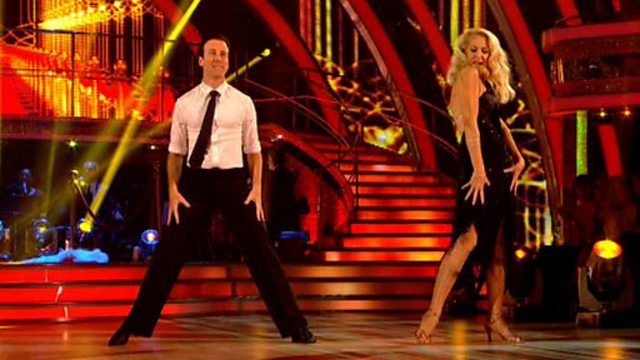 Jerry Hall Anton Du Beke dance the Cha Cha to Everybody Loves To Cha Cha