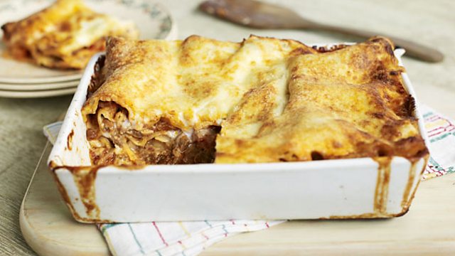 How To Make Lasagne Recipe Bbc Food 5679