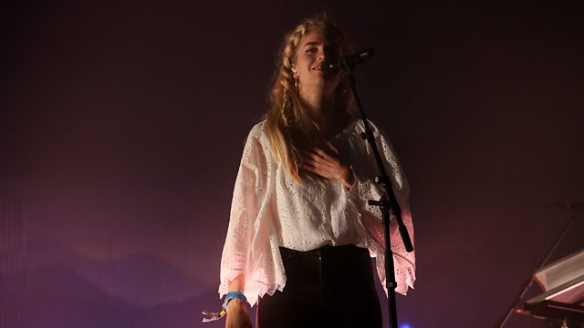 Videos - London Grammar - Glastonbury 2017 - BBC