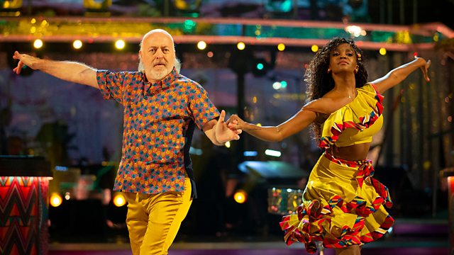 Bill Bailey and Oti Mabuse Cha Cha Cha to Pata Pata by Miriam Makeba