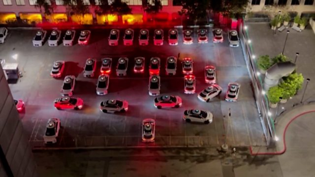 Driverless cars wake residents with nighttime honking