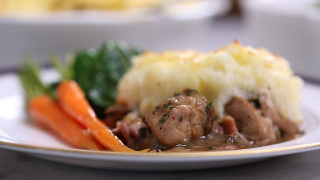 Pheasant, wild mushroom and bacon 'pie'-image